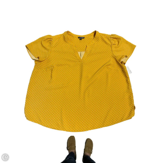 Top Short Sleeve By Hilary Radley In Yellow, Size: Xxl