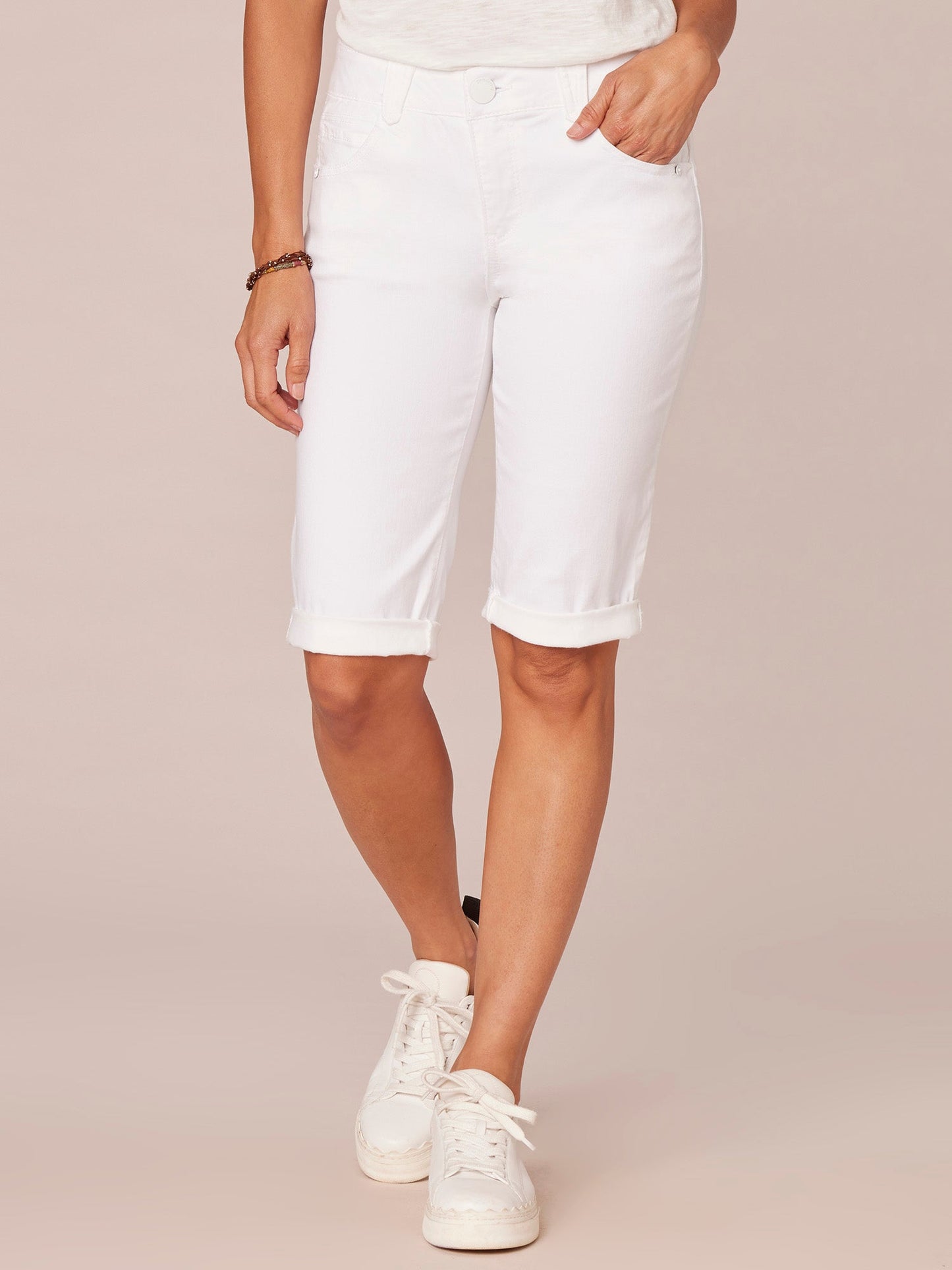 Absolution® White Petite Bermuda Short
